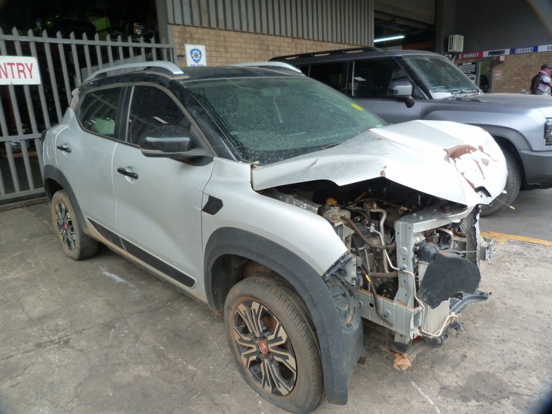 Renault Kiger 1.0 Petrol Manual Silver - 2022 SPARESBOYZ STRIPPING FOR SPARES - Private Seller Renault Kiger 1.0 Petrol Manual Silver - 2022 SPARESBOYZ STRIPPING FOR SPARES - Private Seller