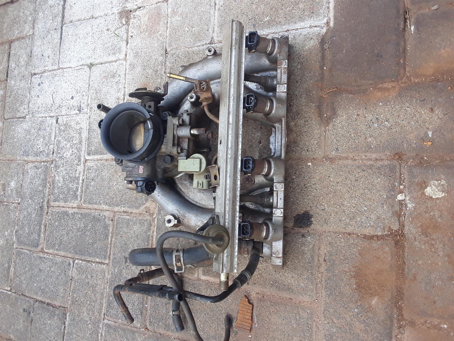 Honda ballade intake manifold 160i 16v complete with throttle body,sensors and i - Private Seller Honda ballade intake manifold 160i 16v complete with throttle body,sensors and i - Private Seller