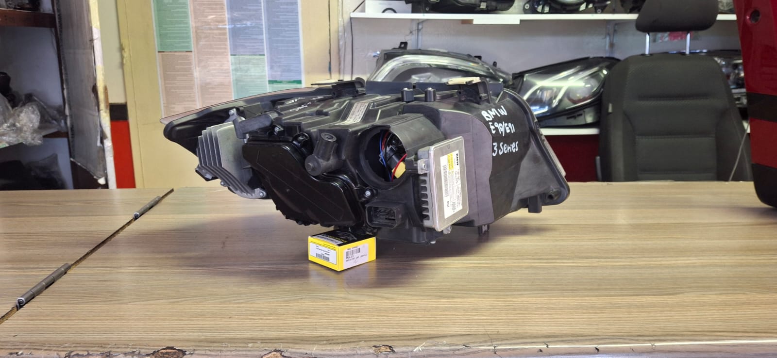 2010 BMW E90/E91 XENON HEADLIGHT LEFTSIDE AVAILABLE FOR SALE - Private Seller 2010 BMW E90/E91 XENON HEADLIGHT LEFTSIDE AVAILABLE FOR SALE - Private Seller
