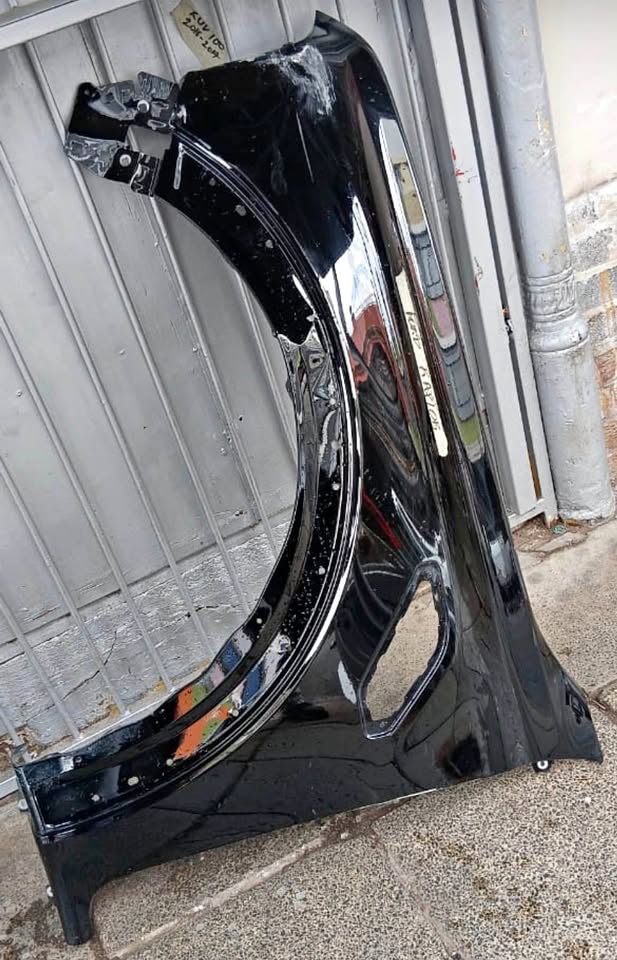 Ford Raptor fender - Private Seller Ford Raptor fender - Private Seller