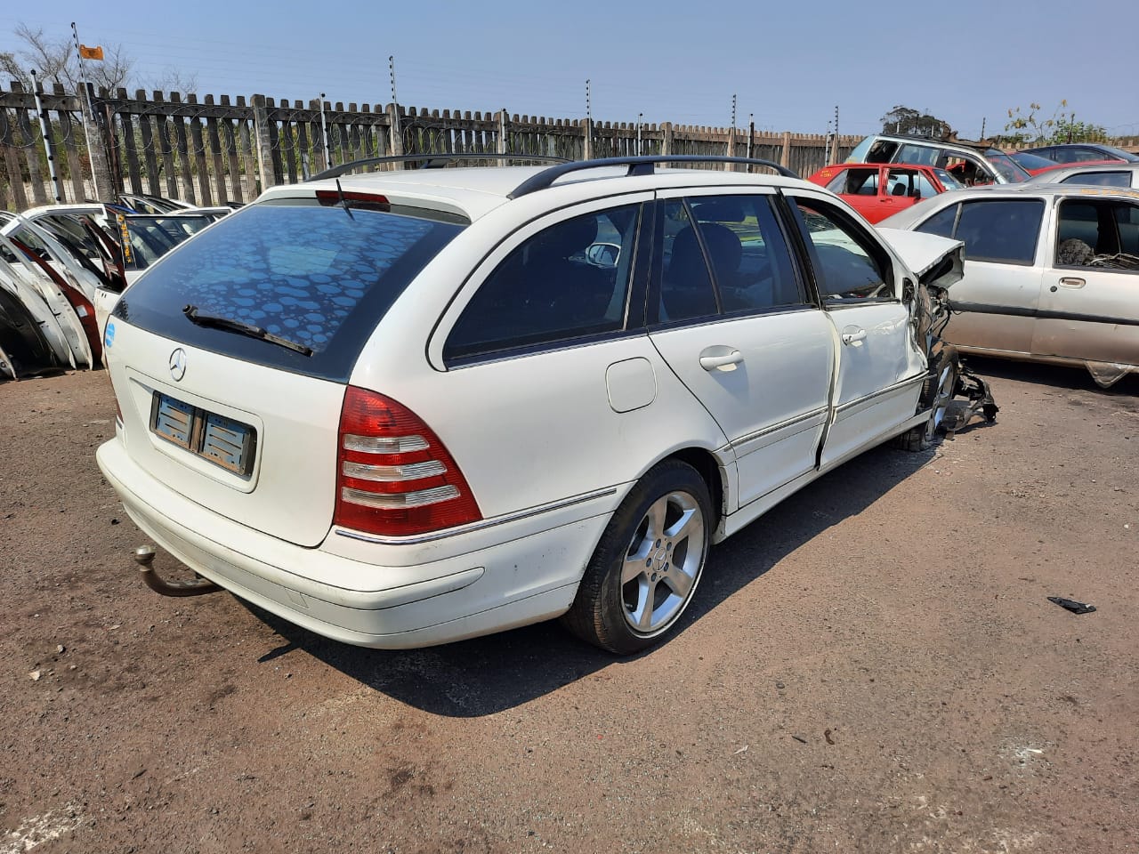 2004 Mercedes Benz C180 W203 – Stripping for Spares