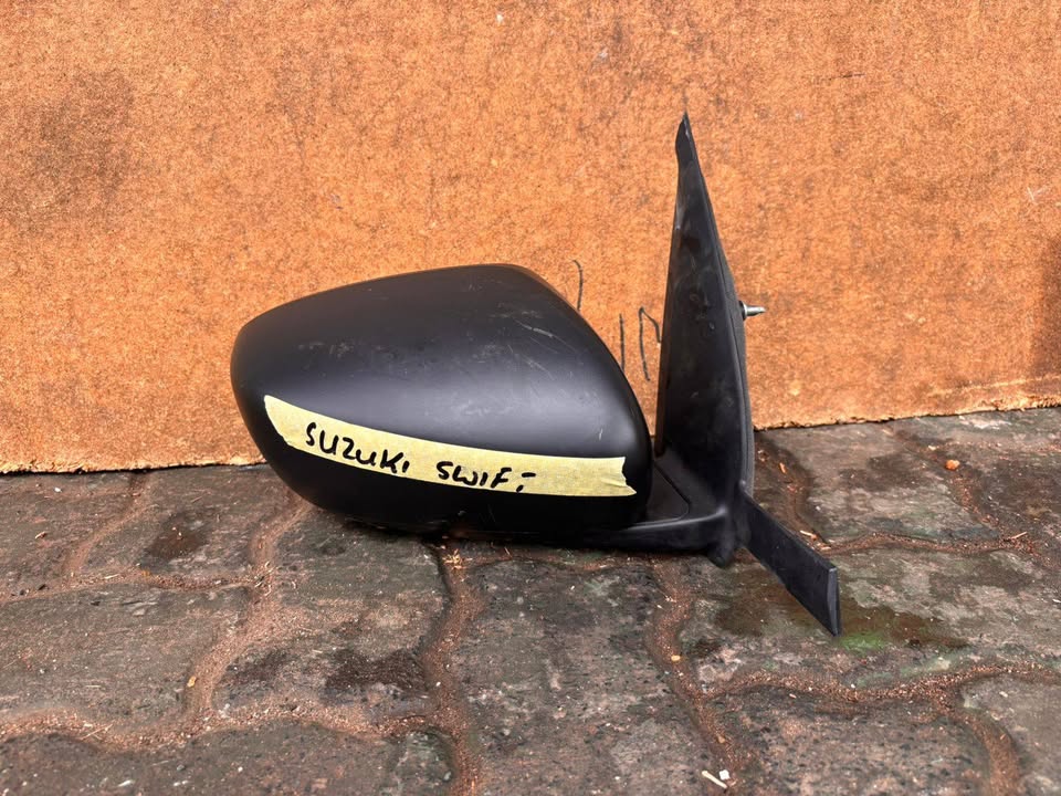 Suzuki Swifts Mirror - Private Seller Suzuki Swifts Mirror - Private Seller