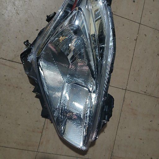 Suzuki swift headlight - Private Seller Suzuki swift headlight - Private Seller