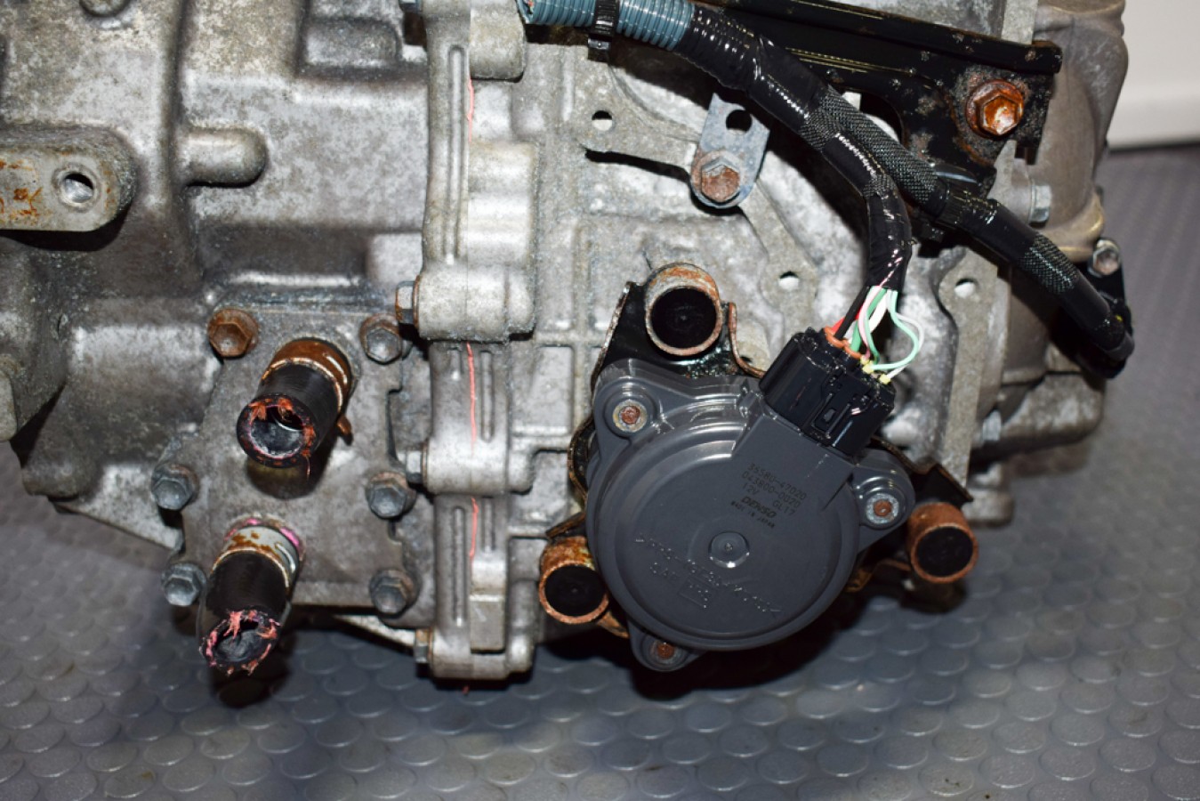 AVAILABLE TOYOTA PRIUS P410 HYBRID AUTO GEARBOX. - Private Seller