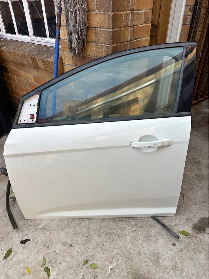 Ford focus left front complete door - Private Seller Ford focus left front complete door - Private Seller