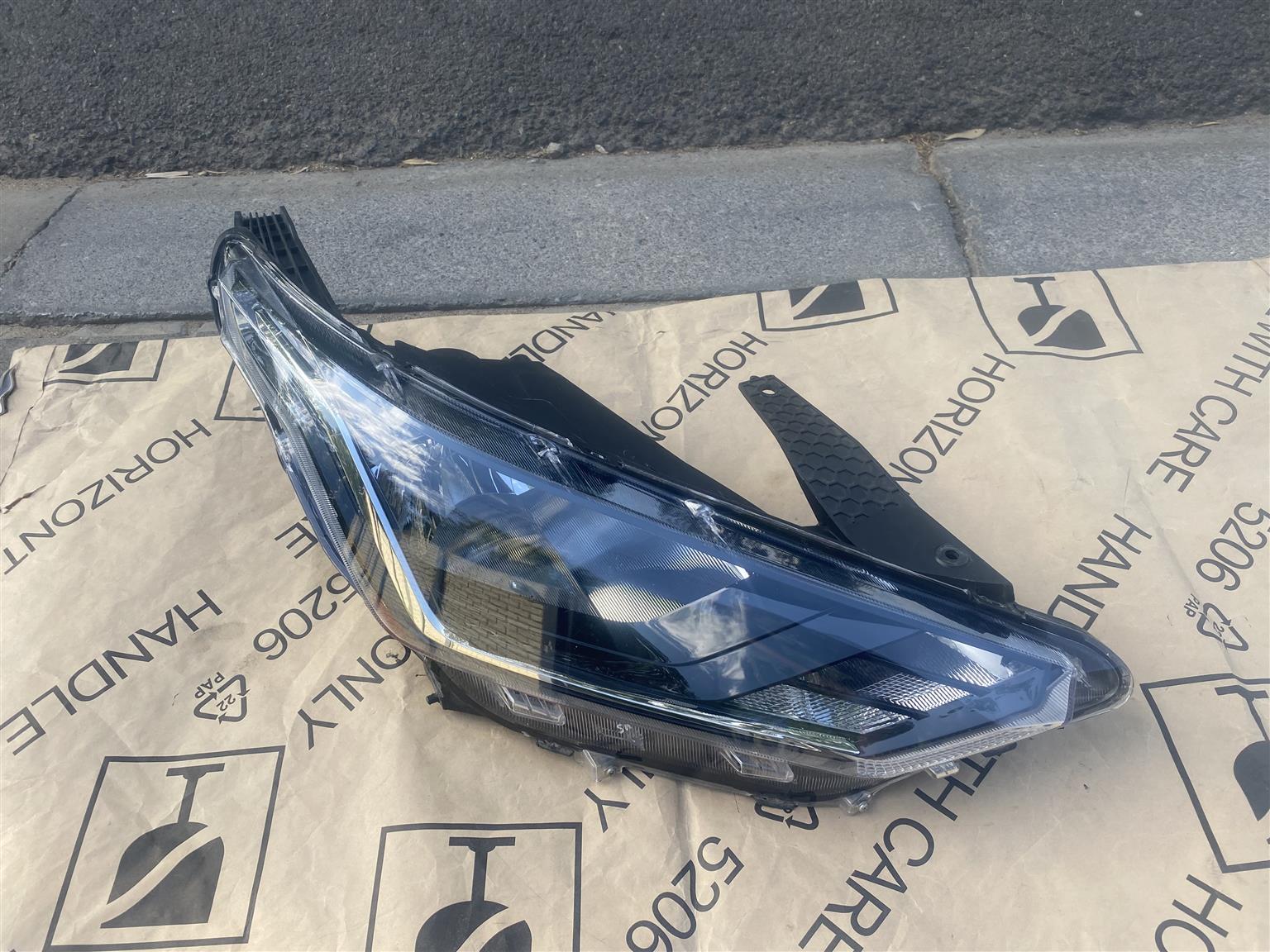 2023 NISSAN MAGNITE HALOGEN HEADLIGHT RIGHT SIDE FOR SALE - Private Seller 2023 NISSAN MAGNITE HALOGEN HEADLIGHT RIGHT SIDE FOR SALE - Private Seller