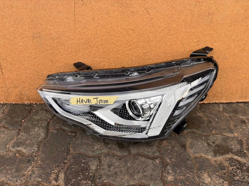 Haval Jolion Headlight - Private Seller Haval Jolion Headlight - Private Seller