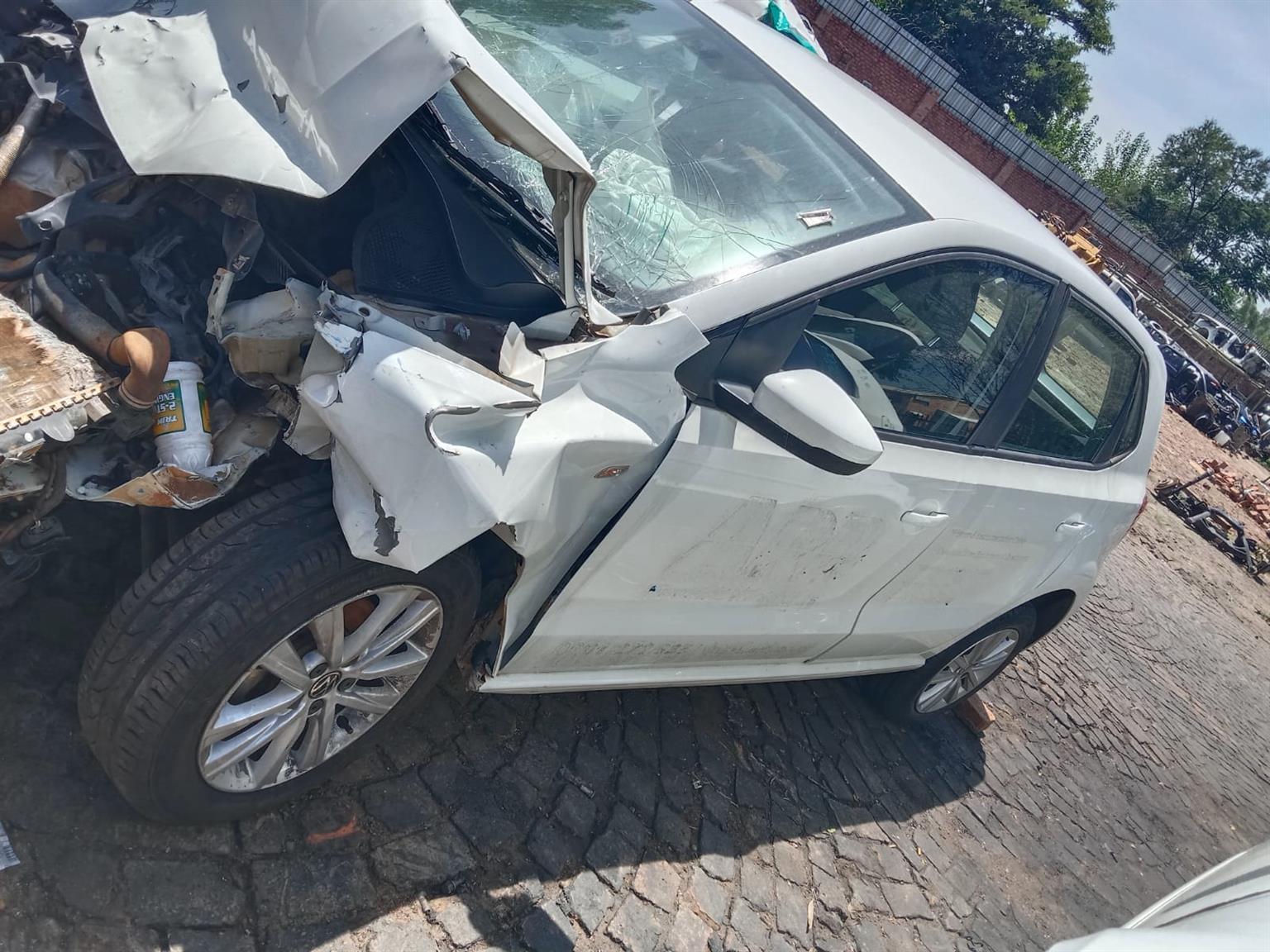 VW POLO VIVO 1.4 TSI COMFORTLINE STRIPPING FOR SPARES - Private Seller VW POLO VIVO 1.4 TSI COMFORTLINE STRIPPING FOR SPARES - Private Seller