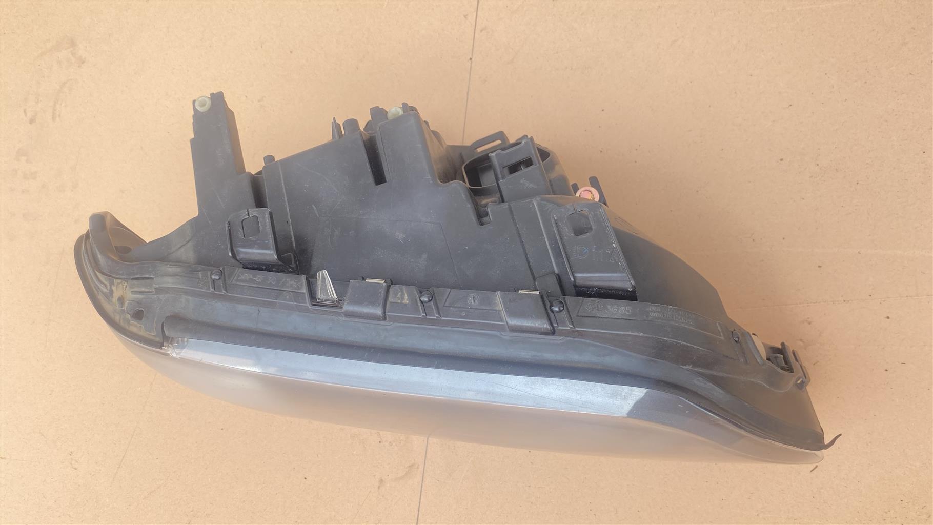 BMW X5 e53 halogen headlight