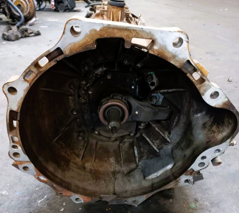 Toyota Hilux 5 Spd Manual Gearbox (2KD) 4x4 - Private Seller Toyota Hilux 5 Spd Manual Gearbox (2KD) 4x4 - Private Seller