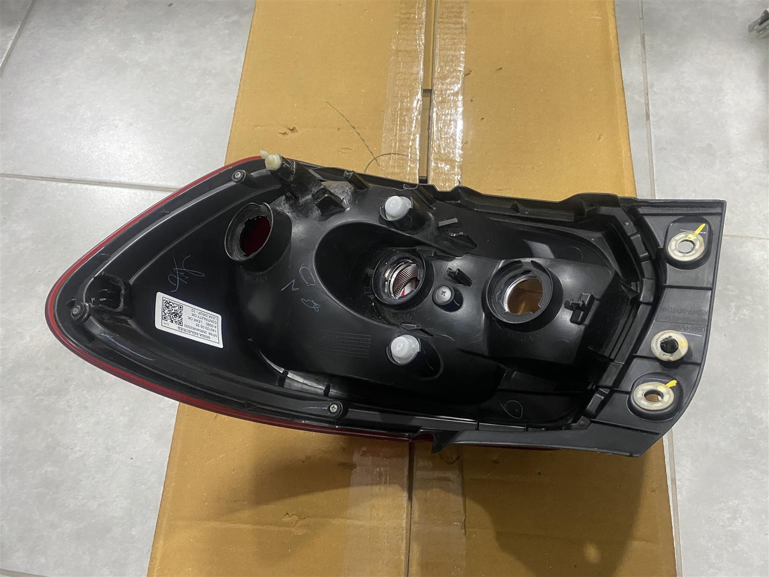 2023 SUZUKI S-PRESSO TAIL LIGHT LEFT SIDE FOR SALE. IN PRISTINE CONDITION - Private Seller
