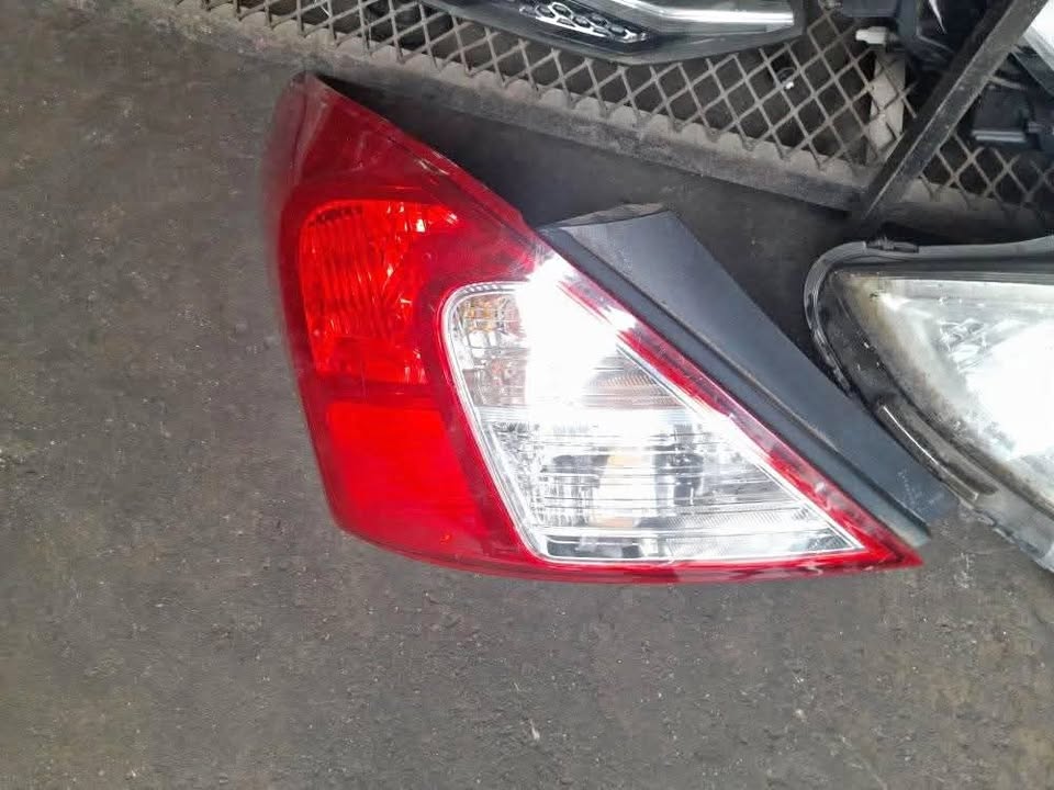 NISSAN ALMERA Left Taillight - Private Seller NISSAN ALMERA Left Taillight - Private Seller