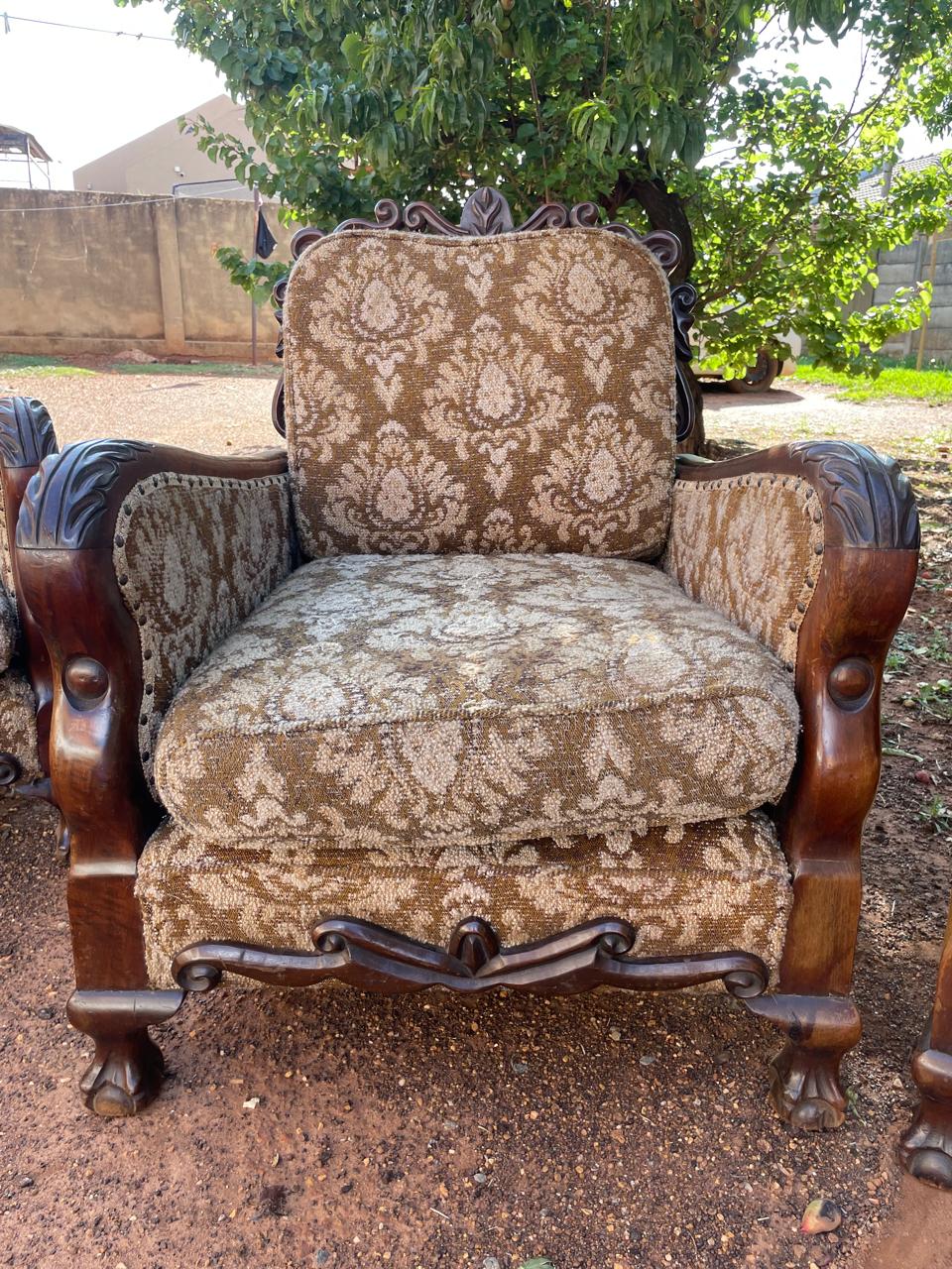 Vintage Lounge Suite for sale