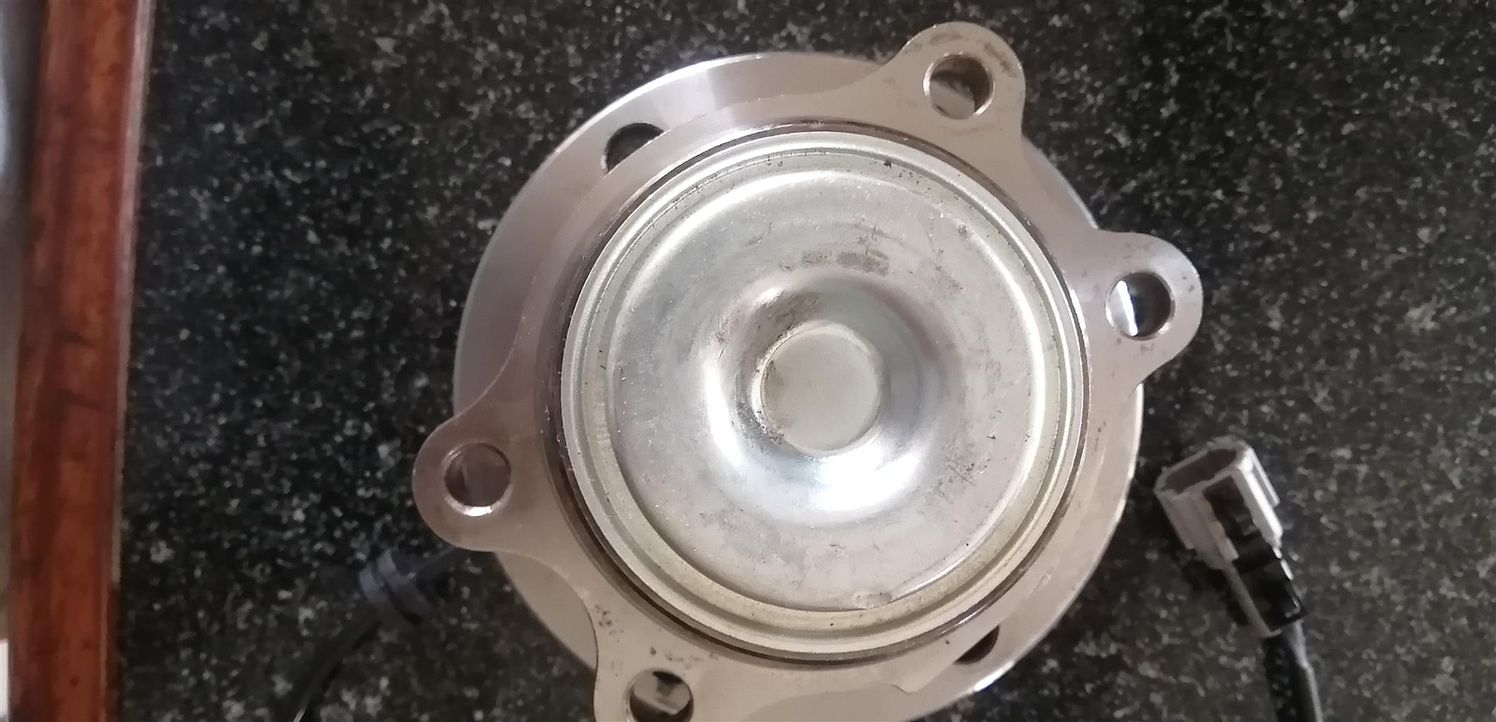 Nissan Navara wheel bearing - Private Seller