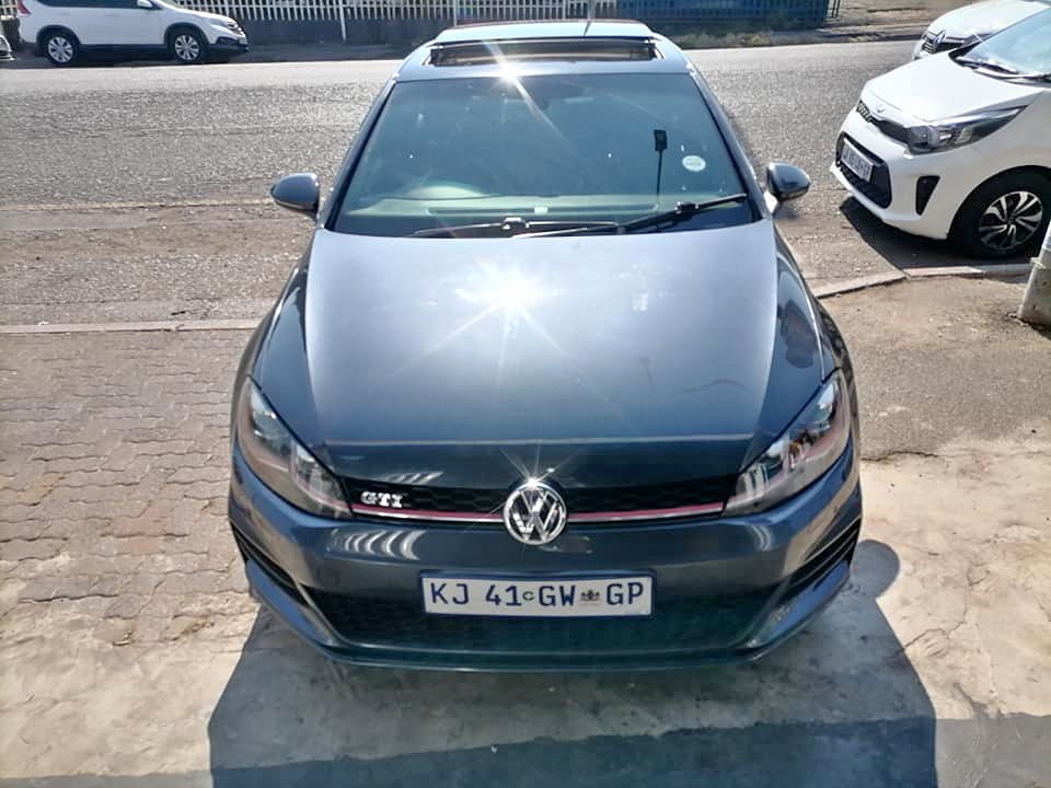 2019 Volkswagen Golf 7 2.0 GTI DSG TURBO Automatic and leather seat Sunroof Spare key and service bo