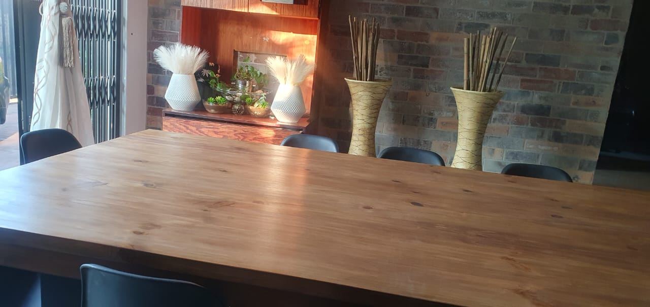 Patio table Chunky Cottage Elegant series 2300 Stained Junk Mail