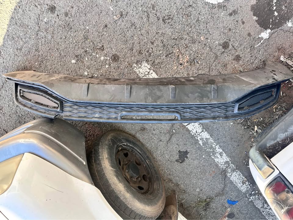 Haval Jolion pro back bumper spoiler - Private Seller Haval Jolion pro back bumper spoiler - Private Seller