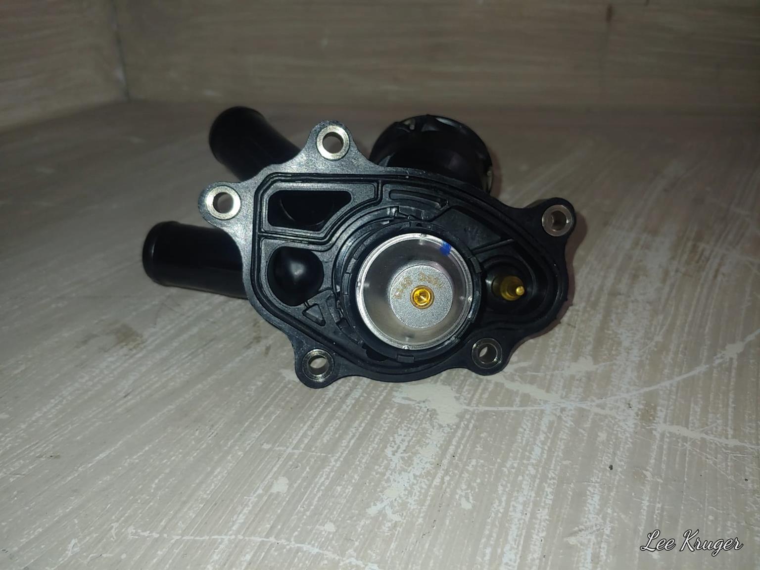 Mercedes Benz 271 CGI thermostat housing for sale NEW - Private Seller