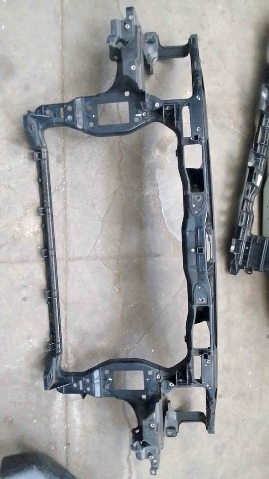 Audi A8 cradle - Private Seller Audi A8 cradle - Private Seller