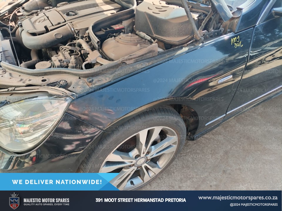 2010 mercedes-benz e200 cgi fenders for sale - Private Seller