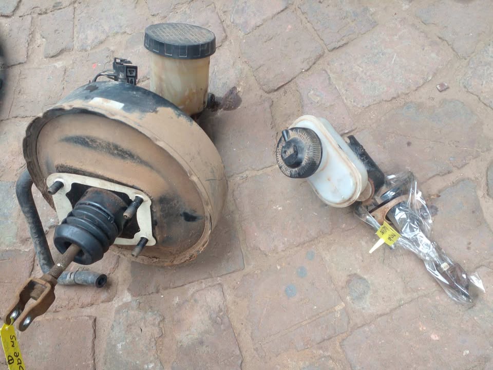 Mazda rusler F6 break booster and  master cylinder - Private Seller