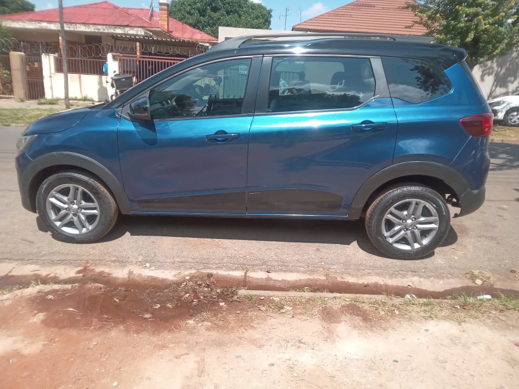 Used 2023 Renault Triber 1.0 Life - Private Seller Used 2023 Renault Triber 1.0 Life - Private Seller