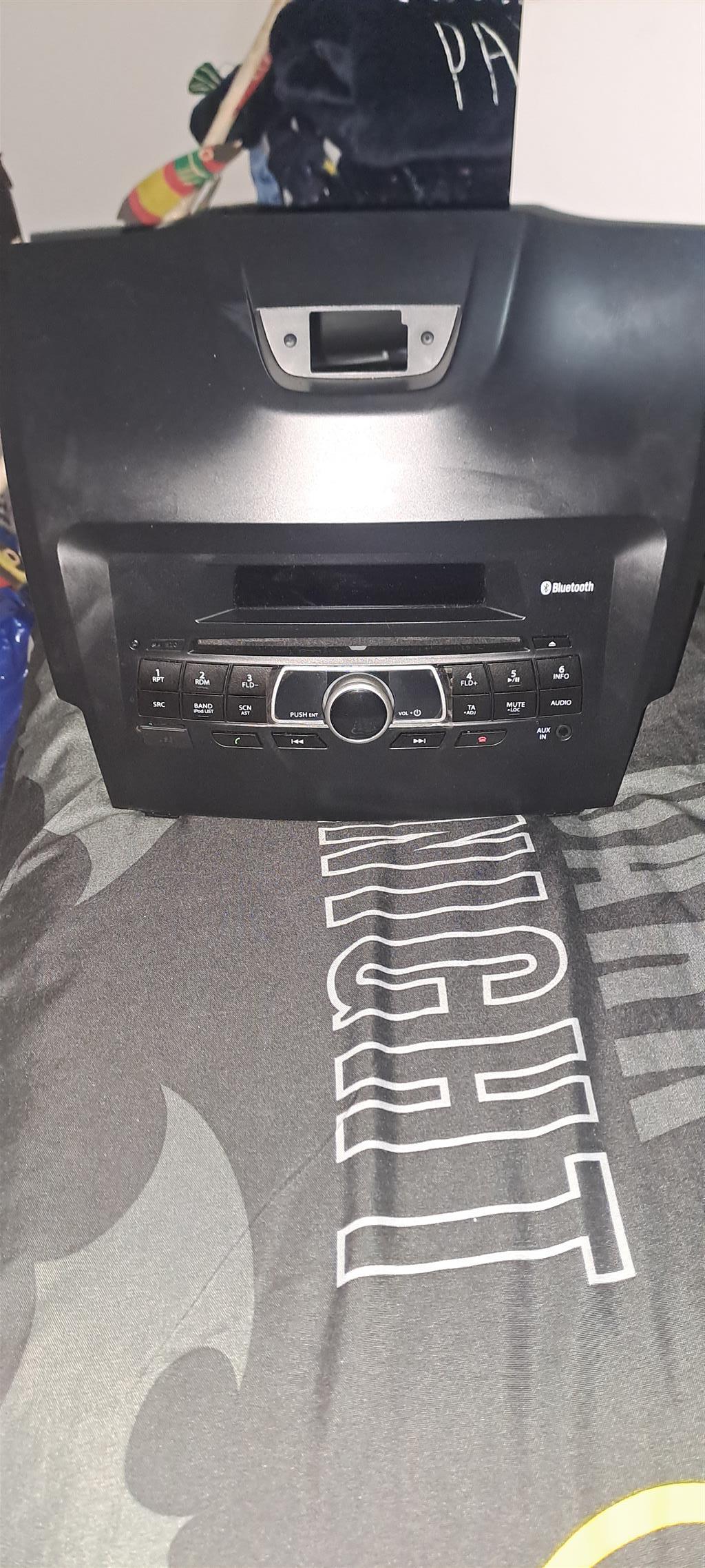 Isuzu KB250 D-Max Original Radio for sale - Private Seller Isuzu KB250 D-Max Original Radio for sale - Private Seller