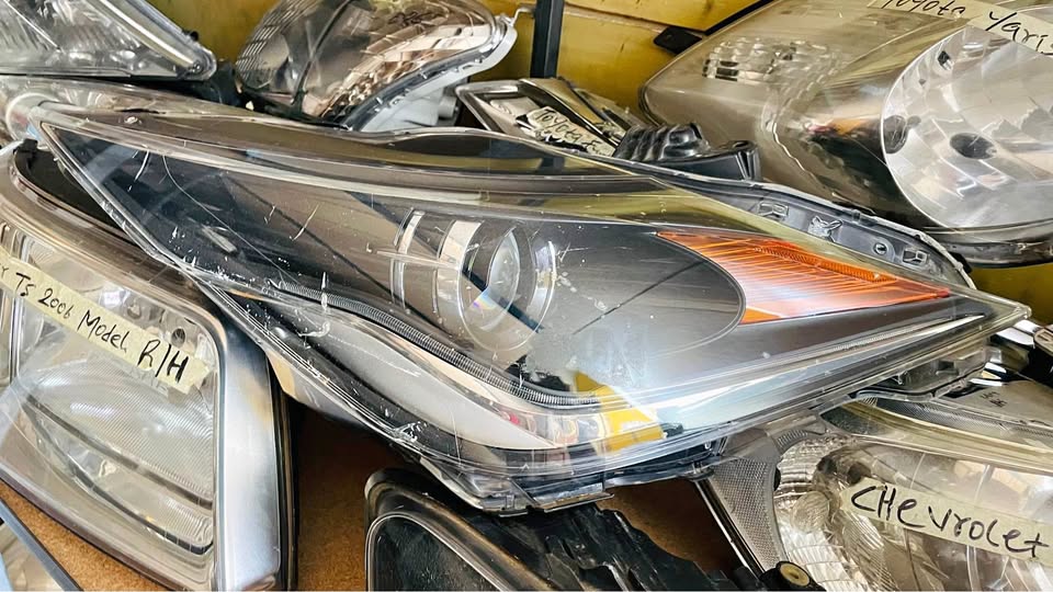Toyota Aygo headlight 2014/20 - Private Seller Toyota Aygo headlight 2014/20 - Private Seller