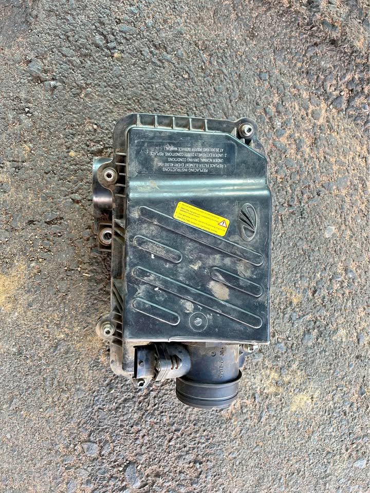 MAHINDRA SCORPIO AIRBOX WITH AIRFLOW SENSOR - Private Seller MAHINDRA SCORPIO AIRBOX WITH AIRFLOW SENSOR - Private Seller