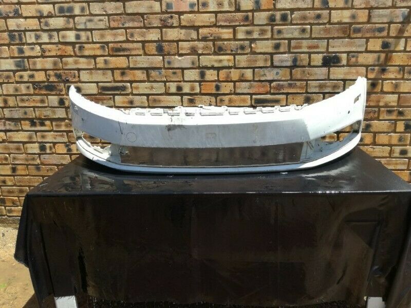 Volkswagen Jetta 6 Front bumper With Xenon Holes - Private Seller Volkswagen Jetta 6 Front bumper With Xenon Holes - Private Seller