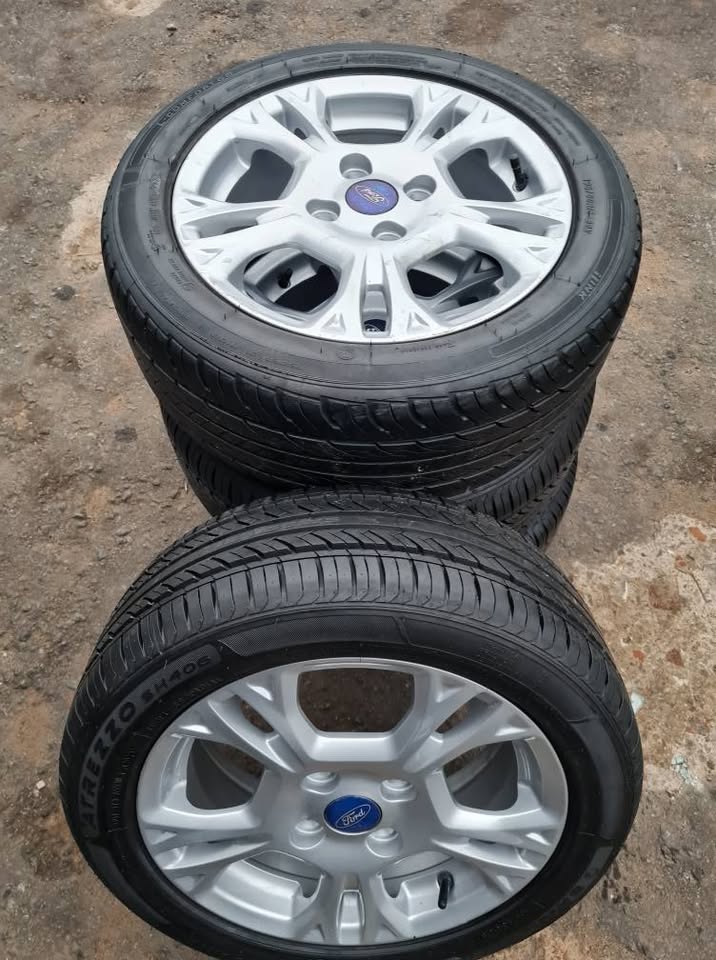 Ford Fiesta original alloy mags size 15+tyres still in good condition - Private Seller Ford Fiesta original alloy mags size 15+tyres still in good condition - Private Seller