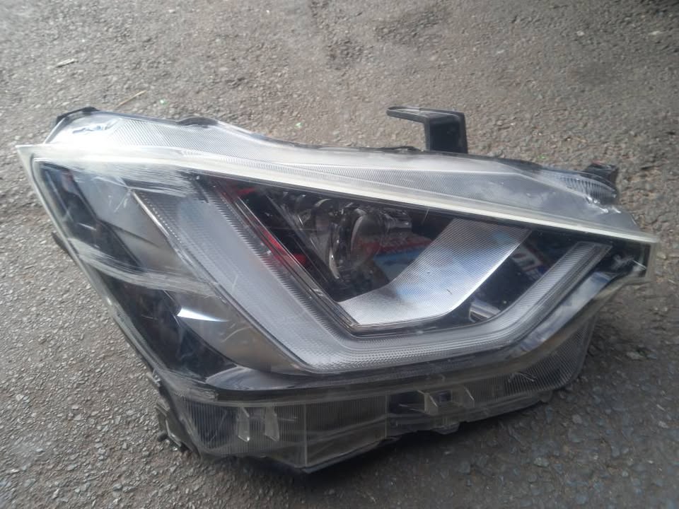 2016 - 2022 Isuzu DMAX LED HEADLIGHT RIGHT HAND SIDE - Private Seller 2016 - 2022 Isuzu DMAX LED HEADLIGHT RIGHT HAND SIDE - Private Seller