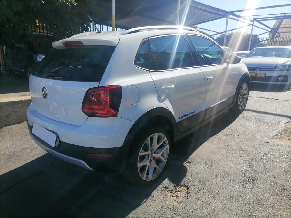2017 Volkswagen polo 6 1.2 Cross Reserves sensor Service history 6 speed