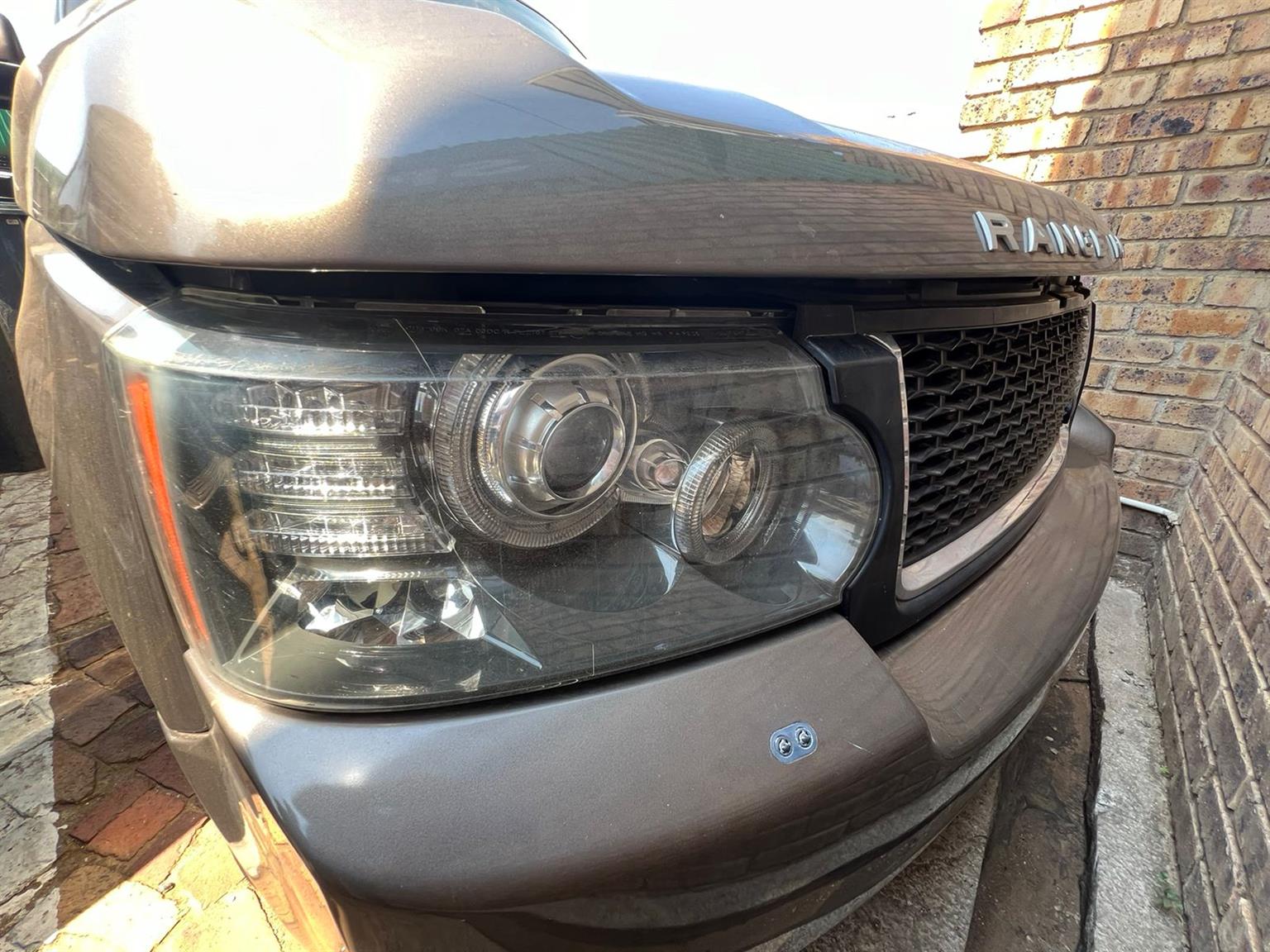 2013 Range Rover Vogue 5.0l V8 S/C Headlight for sale