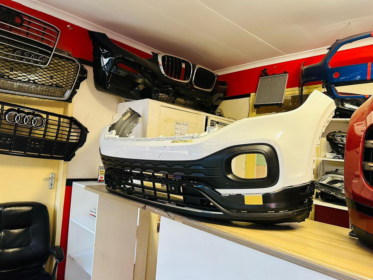 2021 VW T-CROSS RLINE FRONT BUMPER FOR SALE IN GOOD CONDITION - Private Seller 2021 VW T-CROSS RLINE FRONT BUMPER FOR SALE IN GOOD CONDITION - Private Seller