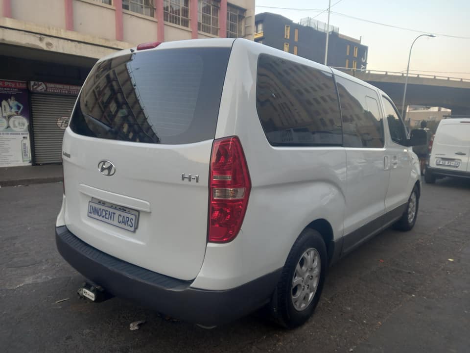 2013 HYUNDAI H1 BUS 2.5 DIESEL, AUTOMATIC, WHITE COLOR, MILEAGE 116000