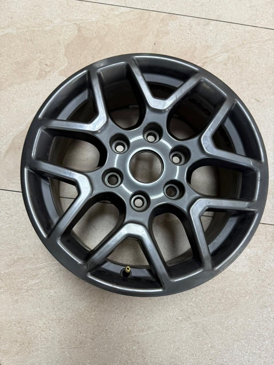 17inch Ford LXT 2023 - Private Seller 17inch Ford LXT 2023 - Private Seller
