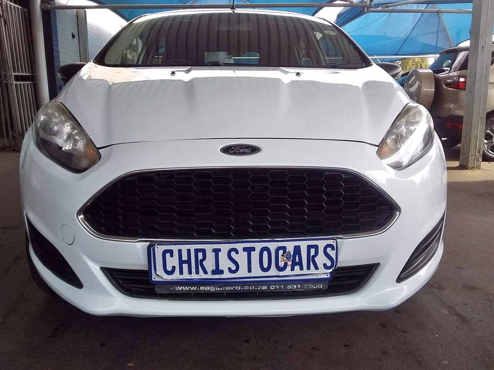2015 Ford fiesta Albatim hatchback 2015 model Ford fiesta Albatim