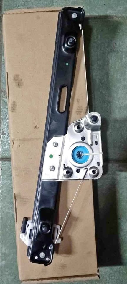 BMW E90 LH Rear Window Mechanism Selling - Private Seller BMW E90 LH Rear Window Mechanism Selling - Private Seller