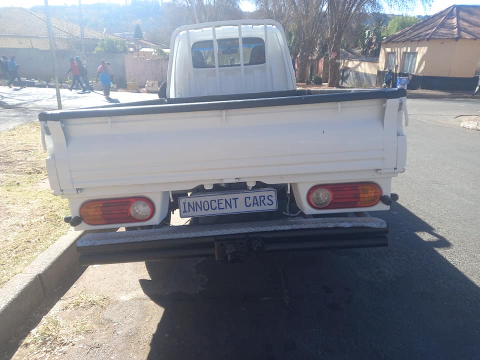 2006 HYUNDAI H100 2.6 DIESEL ENGINE, MANUAL, MILEAGE 232000KMS, WHITE COLOR