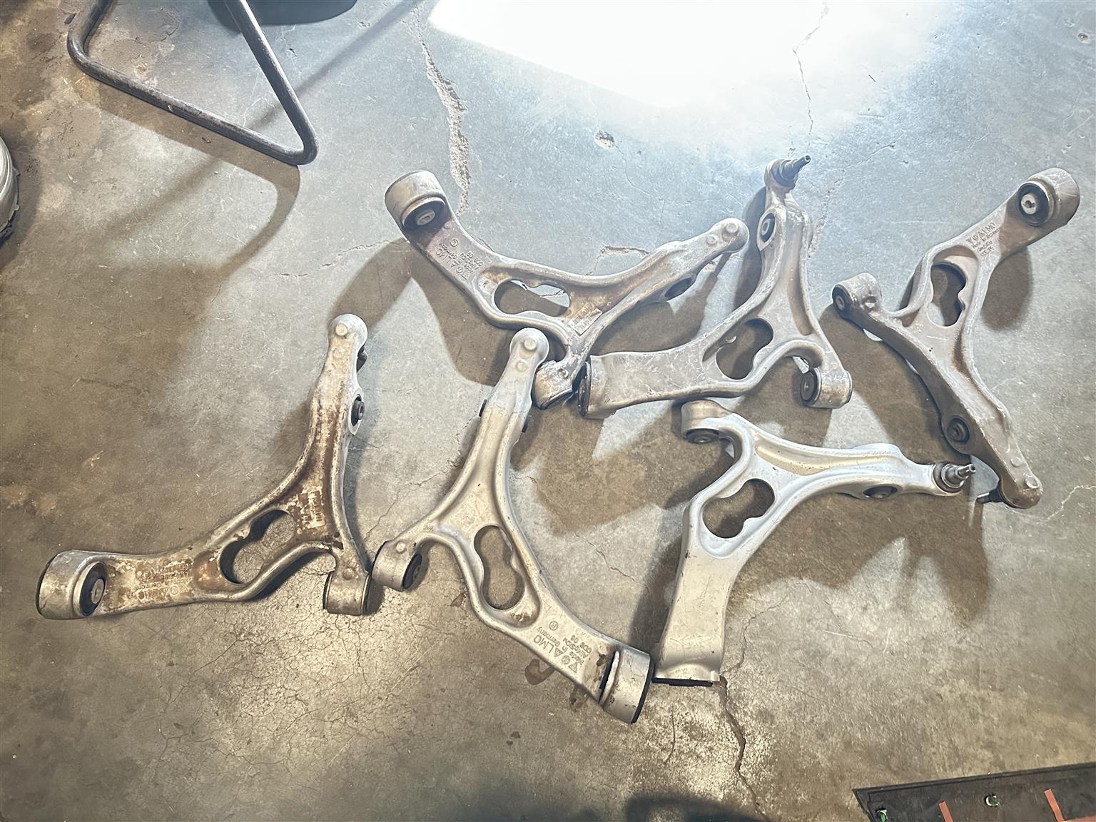 Porsche Cayenne Front Lower Suspension Control arm - Private Seller