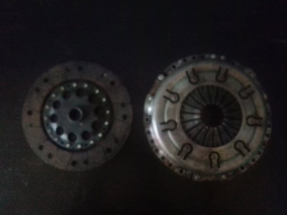 AUDI ADR 1.8 CLUTCH AND PRESSURE PLATE - Private Seller AUDI ADR 1.8 CLUTCH AND PRESSURE PLATE - Private Seller