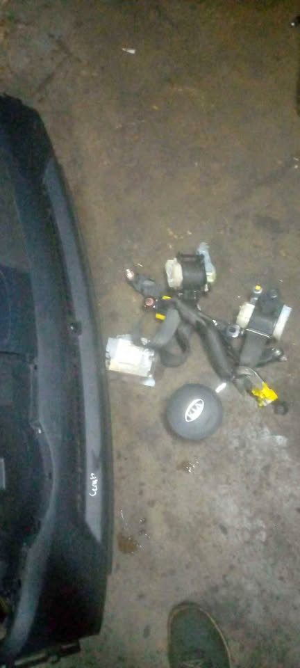 Kia cerato complete airbags set - Private Seller Kia cerato complete airbags set - Private Seller