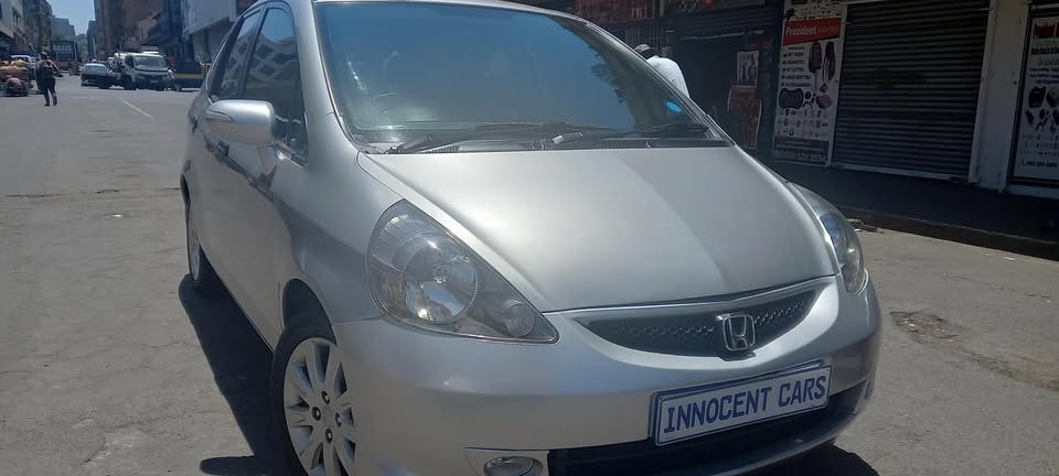 2006 HONDA JAZZ 1.4 PETROL AUTOMATIC TRANSMISSION, SILVER COLOUR, 140000KM,