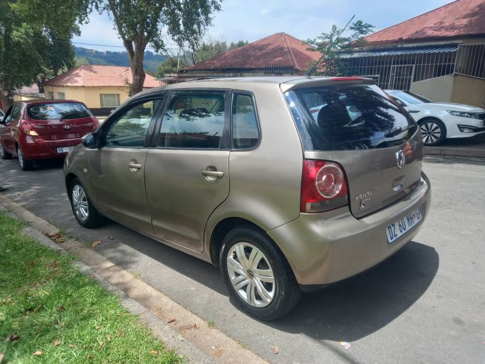 2014 VW POLO VIVO HATCHBACK 1.4 Petrol, Manual. Spare key. Call Inno . Gold Color,