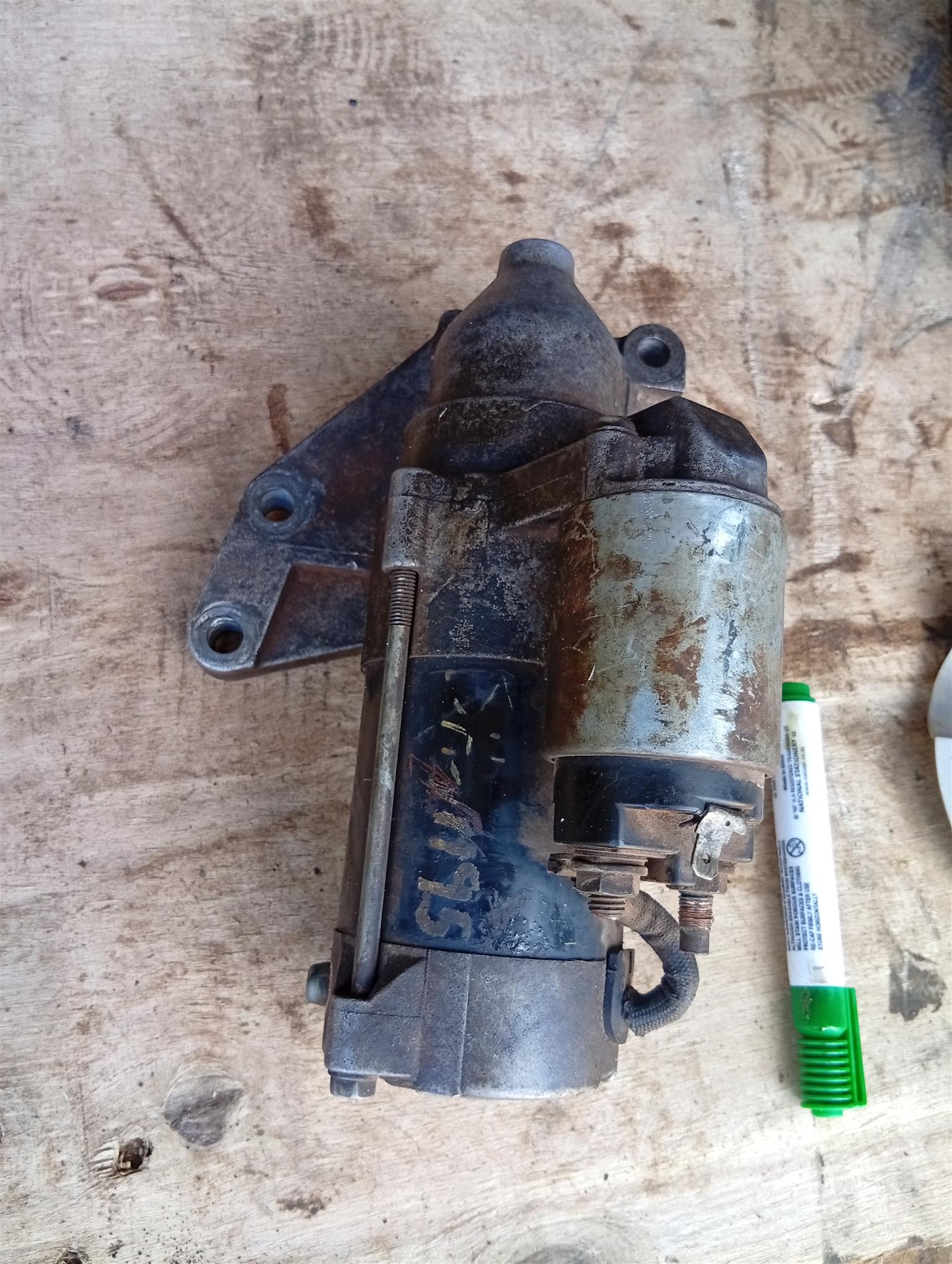 Dodge caliber 2.0 starter for sale