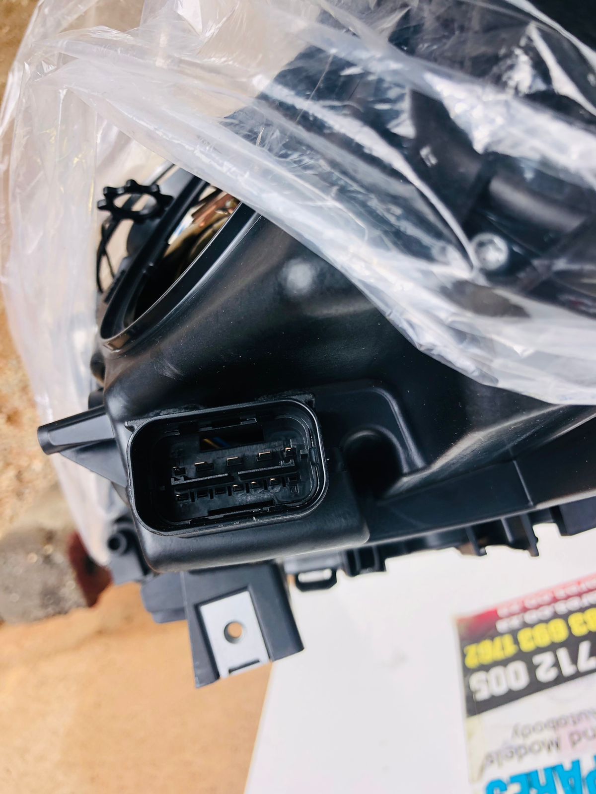 BMW f01 F02 7 Series right side Dynamic Xenon headlight - Private Seller BMW f01 F02 7 Series right side Dynamic Xenon headlight - Private Seller