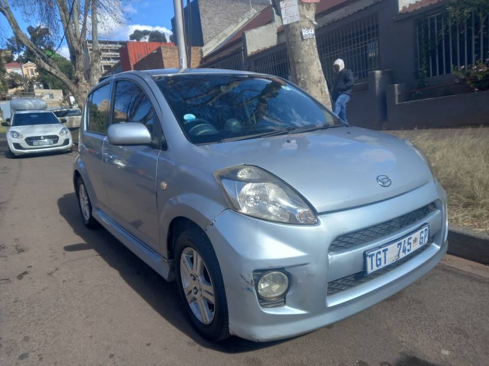 2006 Daihatsu Sirion 1.3 Petrol, Manual, Silver, 120000kms