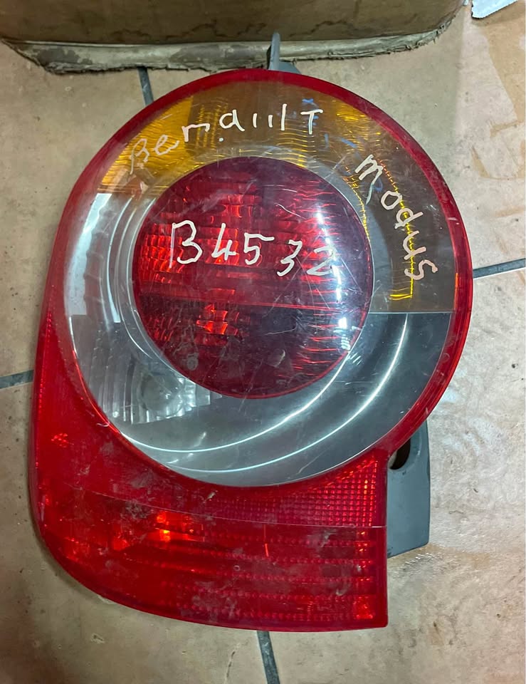Renault Modus taillight 2005 - Private Seller Renault Modus taillight 2005 - Private Seller