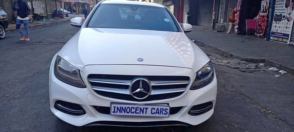 2014 MODEL MERCEDES-BENZ C180 AUTOMATIC WHITE PETROL USED